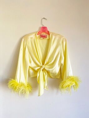 Rezek Foxy Top 4 in Buttercup Size Small